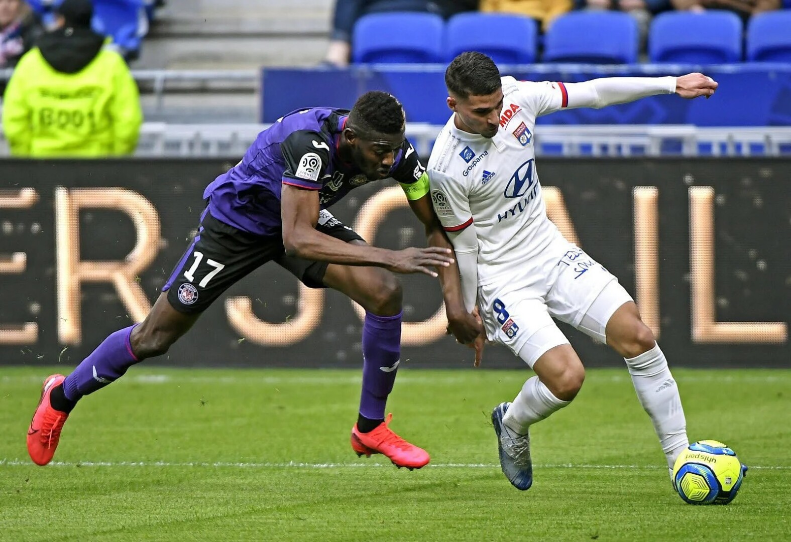 Soi kèo Toulouse vs Lyon, 02h00 ngày 15/4