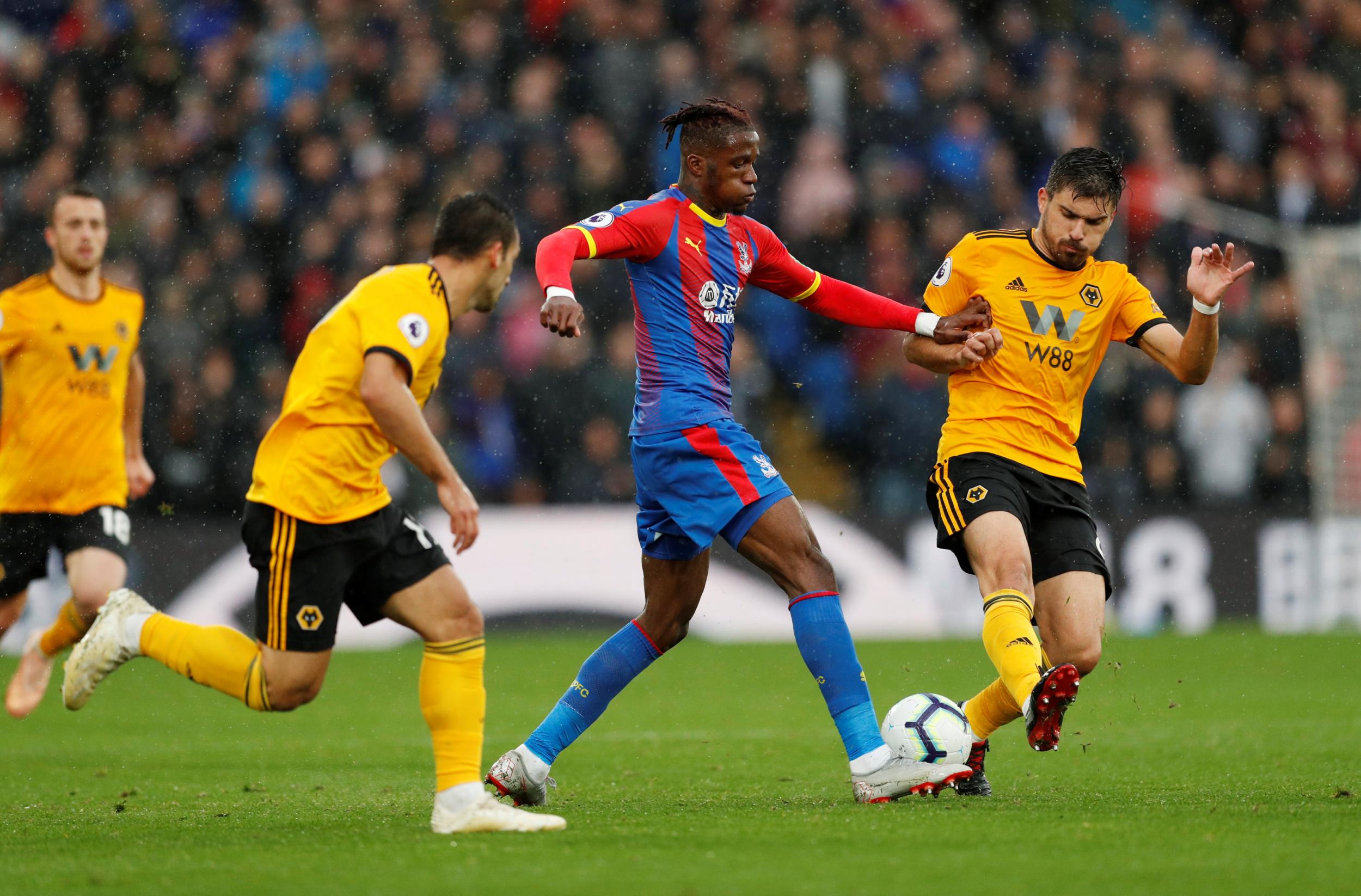 Soi kèo Wolves vs Crystal Palace, 01h30 ngày 26/4