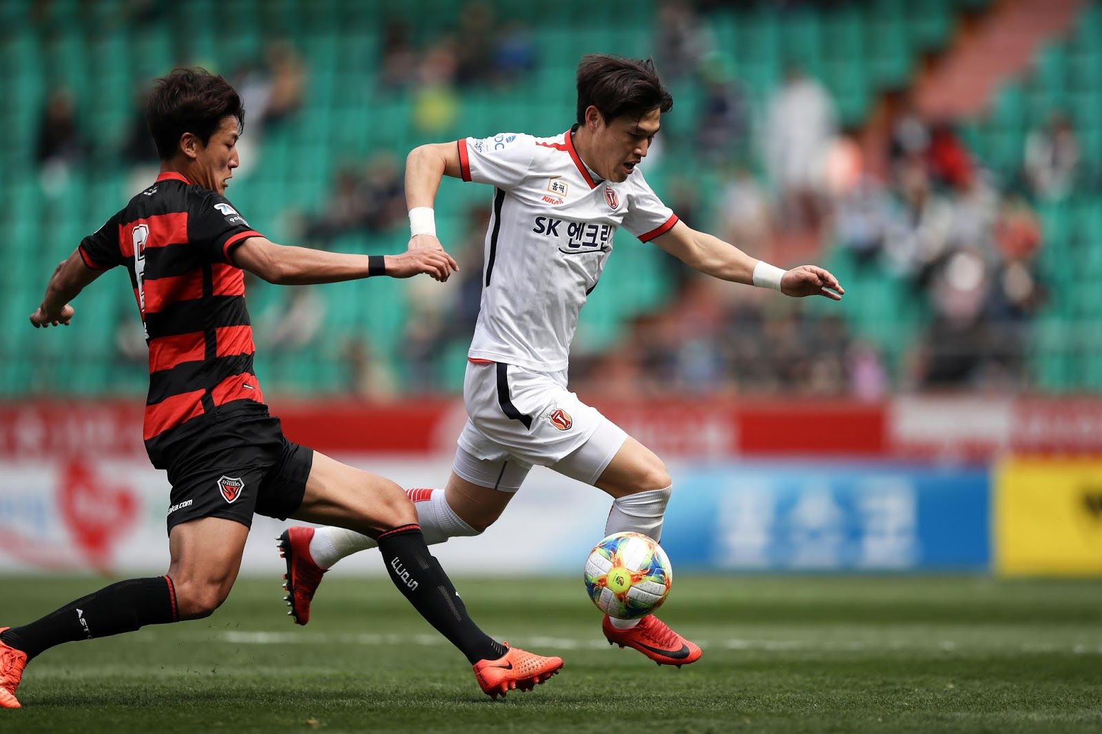 Soi kèo Pohang Steelers vs Jeju United, 16h00 ngày 06/6